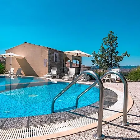 Apartmanhotel Residenza Pierre Et Badus 4*